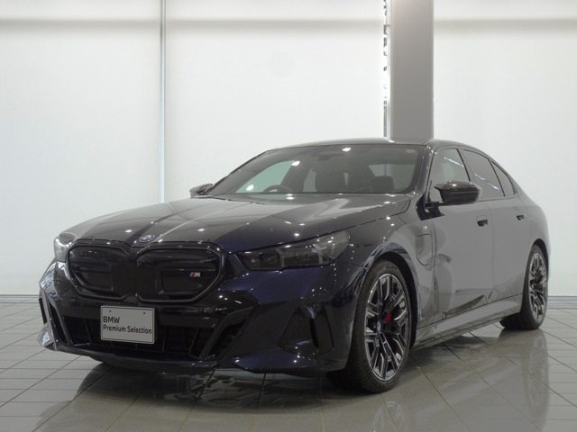 BMW i5 M60 xドライブ 4WD