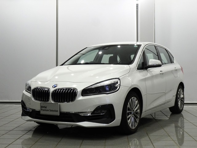 BMW 218iアクティブツアラー ラグジュアリーDCT